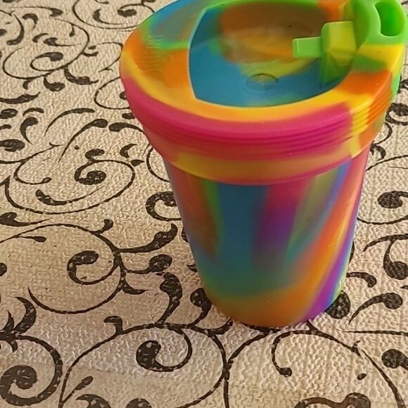 Sili Pint Colorful Swirl Tumbler with Lid - Picture 3 of 8